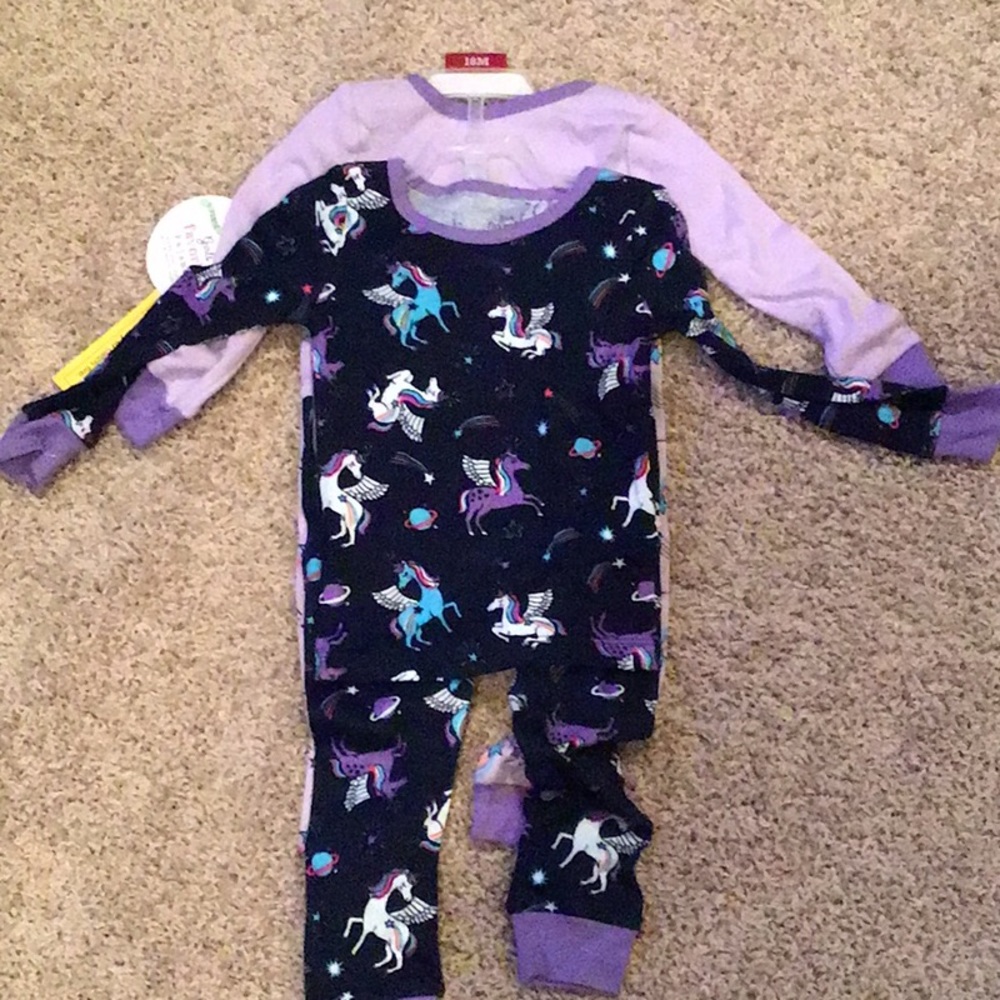 Pajama set - Picture 2 of 3